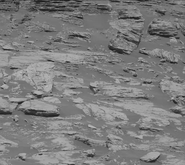 Sol 2588: Mast Camera (Mastcam)