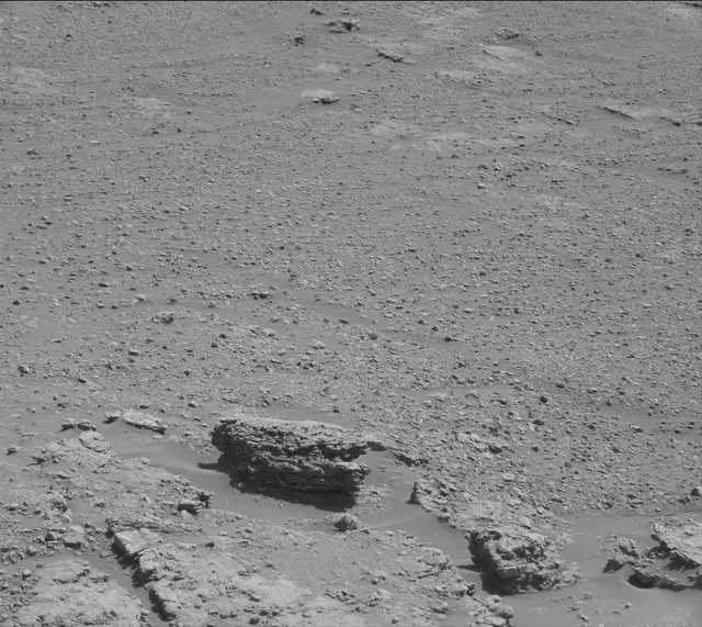 Sol 2588: Mast Camera (Mastcam)