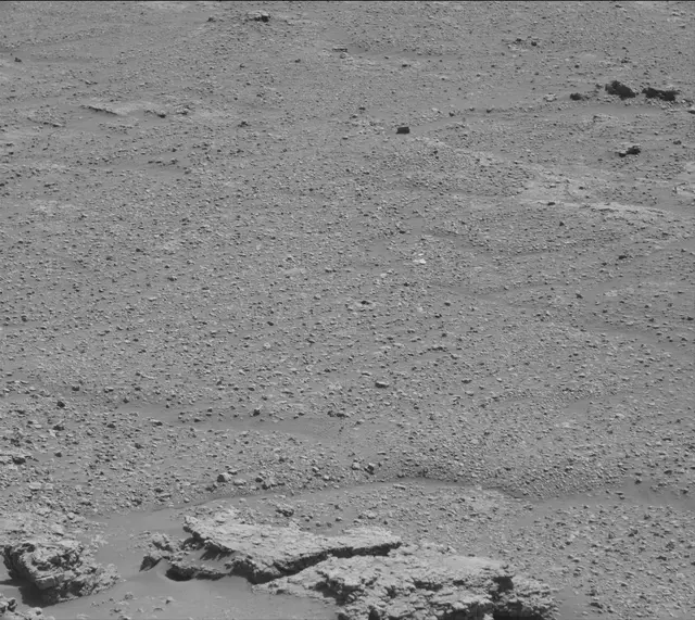Sol 2588: Mast Camera (Mastcam)