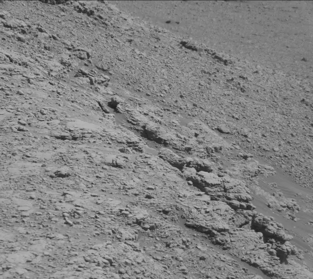 Sol 2588: Mast Camera (Mastcam)