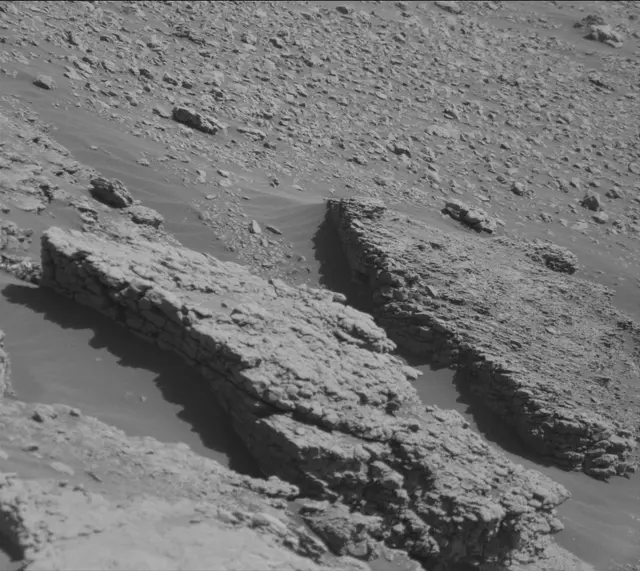 Sol 2588: Mast Camera (Mastcam)