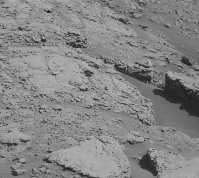 Sol 2588: Mast Camera (Mastcam)