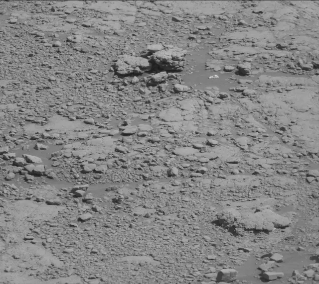 Sol 2588: Mast Camera (Mastcam)
