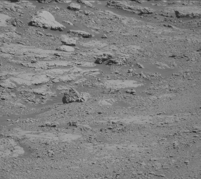 Sol 2588: Mast Camera (Mastcam)
