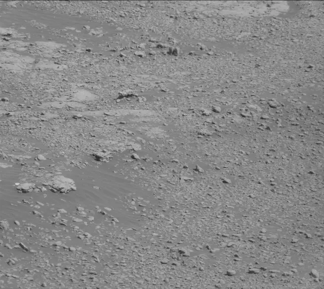 Sol 2588: Mast Camera (Mastcam)