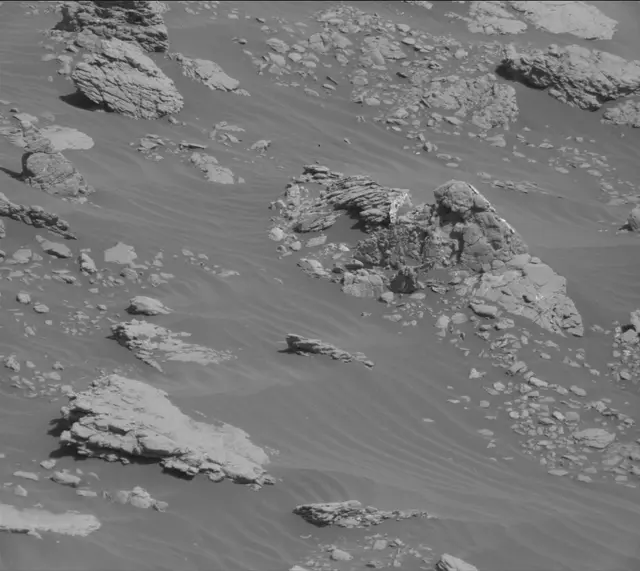 Sol 2588: Mast Camera (Mastcam)