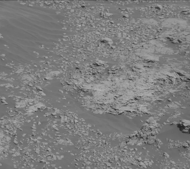 Sol 2588: Mast Camera (Mastcam)