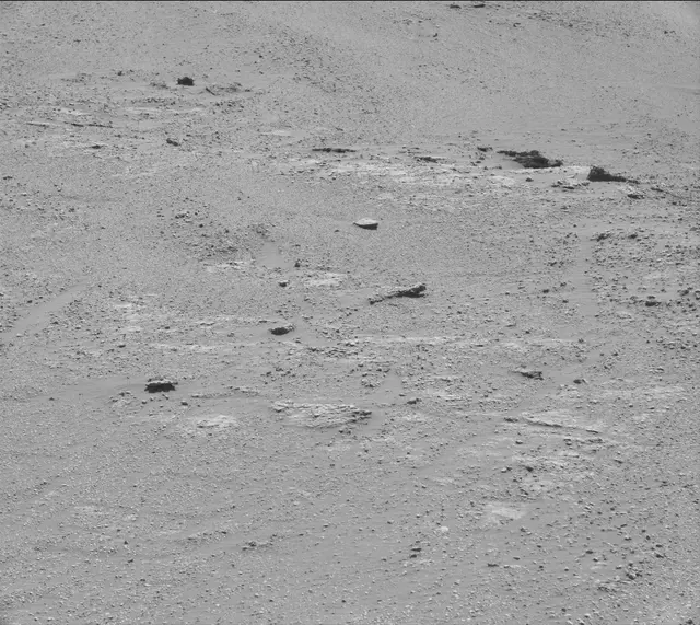 Sol 2589: Mast Camera (Mastcam)