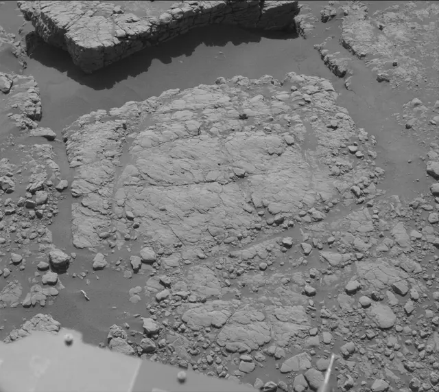 Sol 2589: Mast Camera (Mastcam)