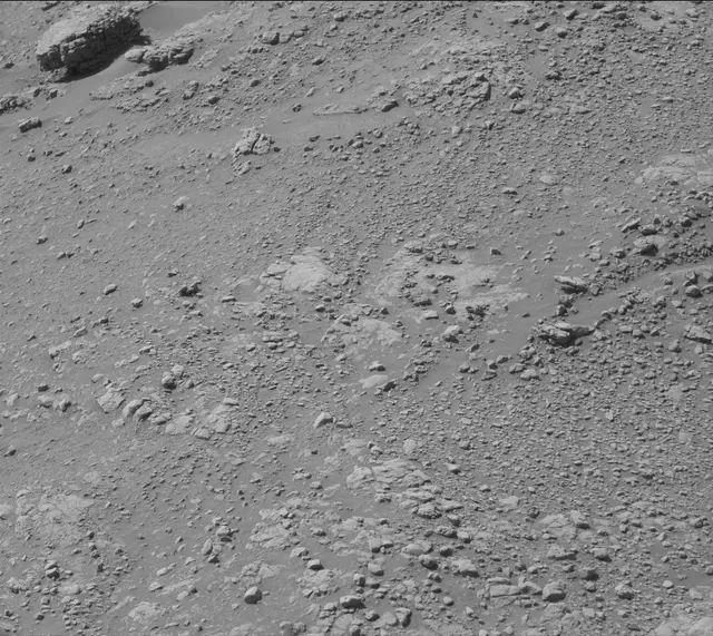 Sol 2589: Mast Camera (Mastcam)