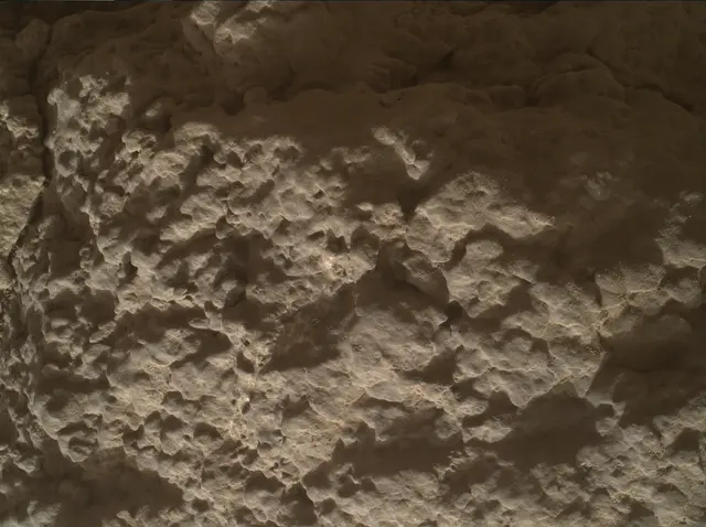 Sol 2589: Mars Hand Lens Imager (MAHLI)