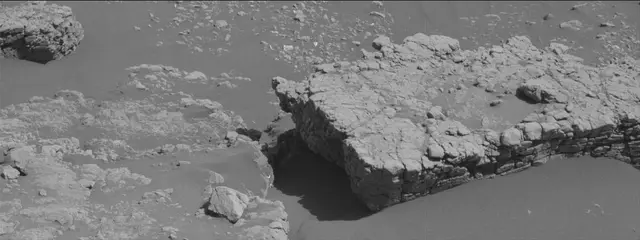 Sol 2590: Mast Camera (Mastcam)