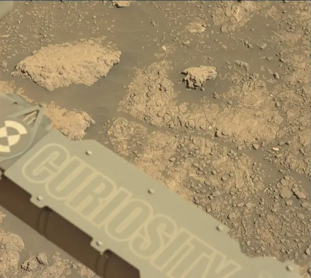 Sol 2590: Mast Camera (Mastcam)
