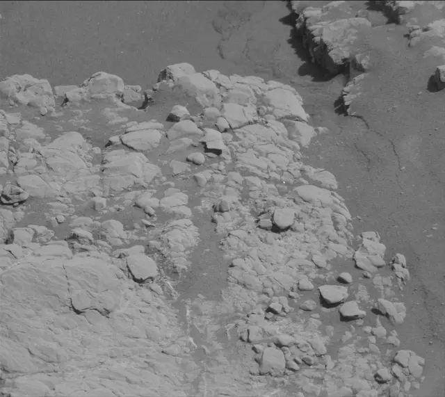 Sol 2590: Mast Camera (Mastcam)