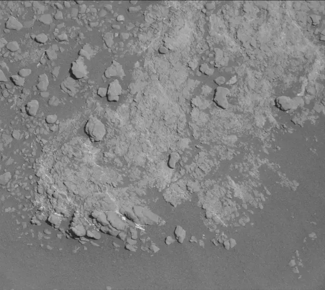 Sol 2591: Mast Camera (Mastcam)