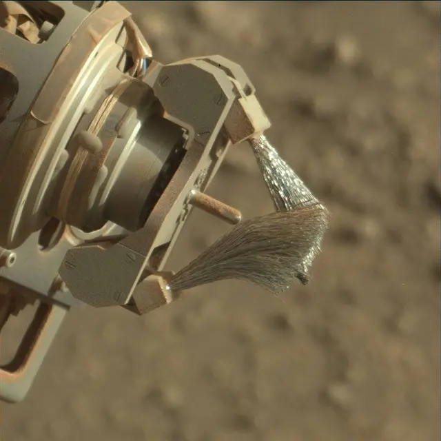 Sol 2591: Mast Camera (Mastcam)