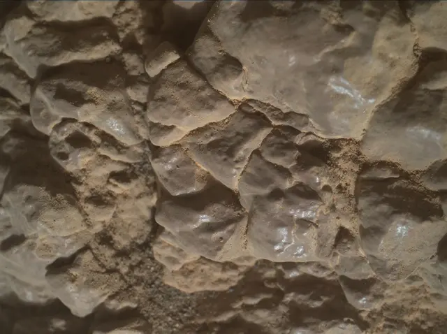 Sol 2591: Mars Hand Lens Imager (MAHLI)