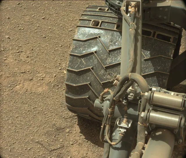 Sol 2592: Mast Camera (Mastcam)