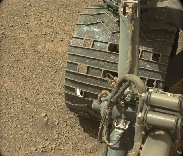 Sol 2592: Mast Camera (Mastcam)
