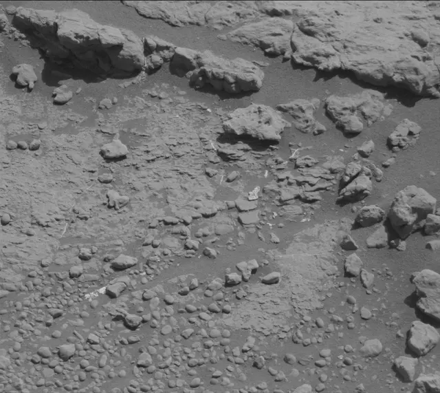 Sol 2592: Mast Camera (Mastcam)