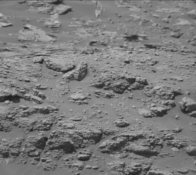 Sol 2592: Mast Camera (Mastcam)