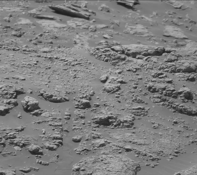 Sol 2592: Mast Camera (Mastcam)