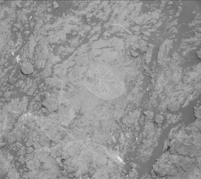 Sol 2592: Mast Camera (Mastcam)