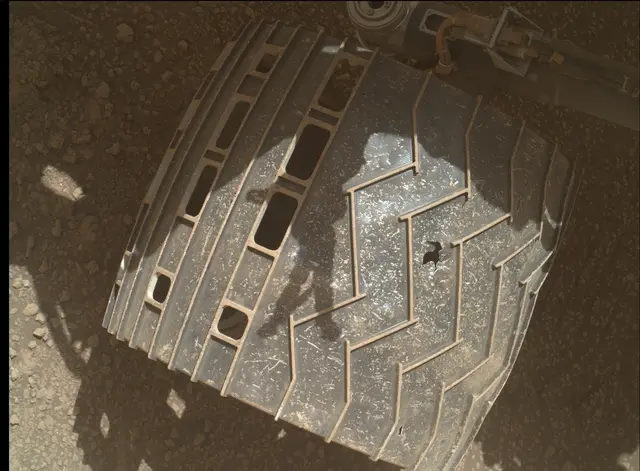 Sol 2592: Mars Hand Lens Imager (MAHLI)