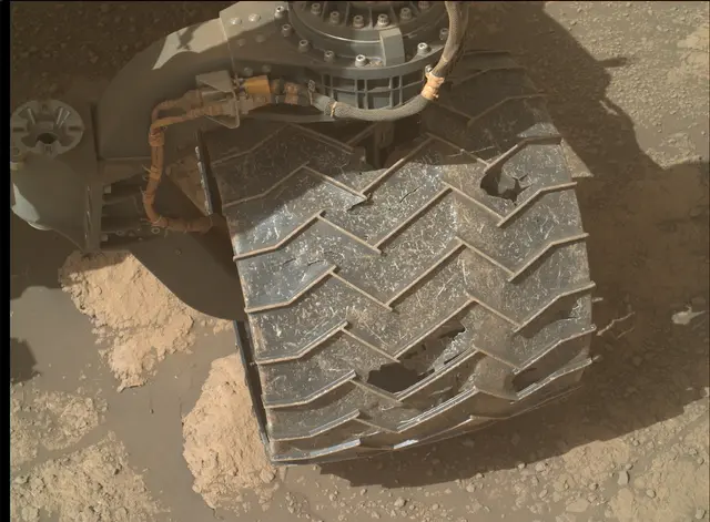 Sol 2592: Mars Hand Lens Imager (MAHLI)
