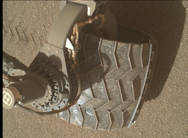 Sol 2592: Mars Hand Lens Imager (MAHLI)
