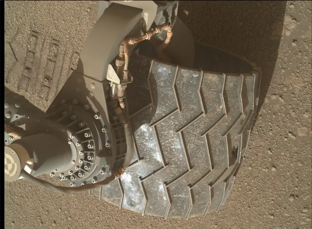 Sol 2592: Mars Hand Lens Imager (MAHLI)