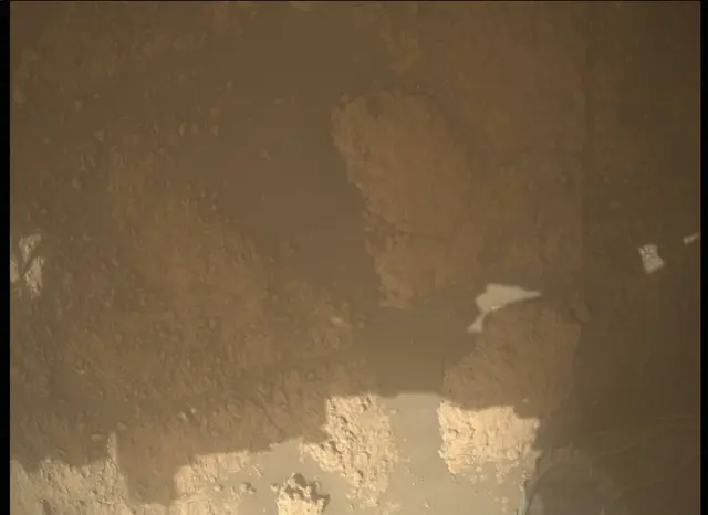 Sol 2592: Mars Descent Imager (MARDI)