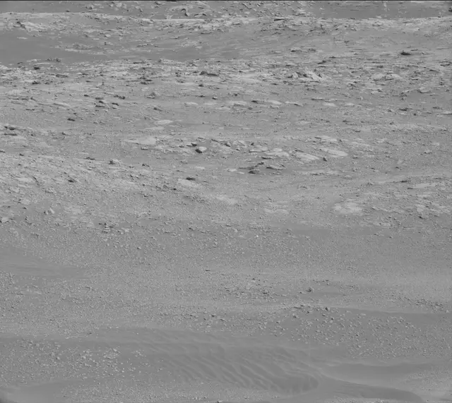 Sol 2593: Mast Camera (Mastcam)