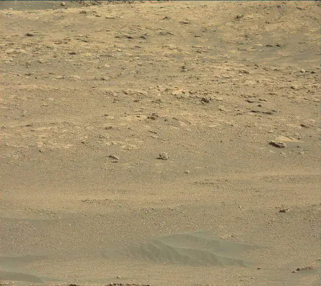 Sol 2593: Mast Camera (Mastcam)