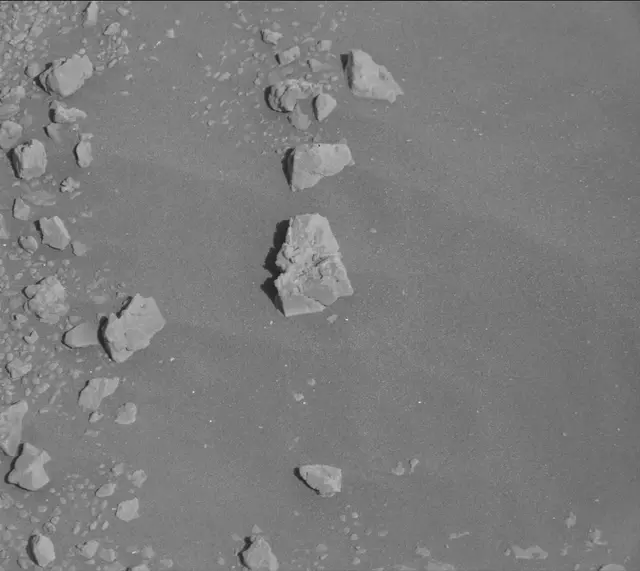 Sol 2594: Mast Camera (Mastcam)