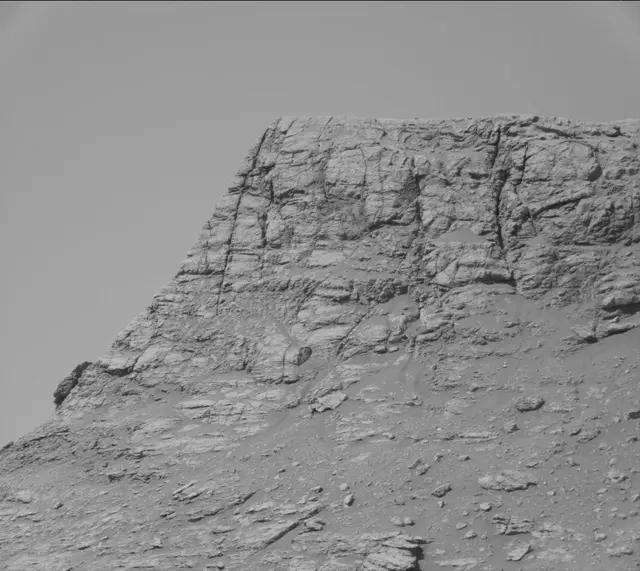 Sol 2594: Mast Camera (Mastcam)
