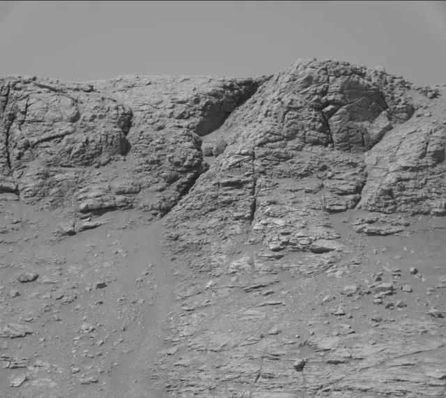 Sol 2594: Mast Camera (Mastcam)