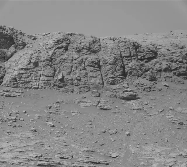 Sol 2594: Mast Camera (Mastcam)