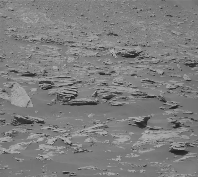 Sol 2594: Mast Camera (Mastcam)