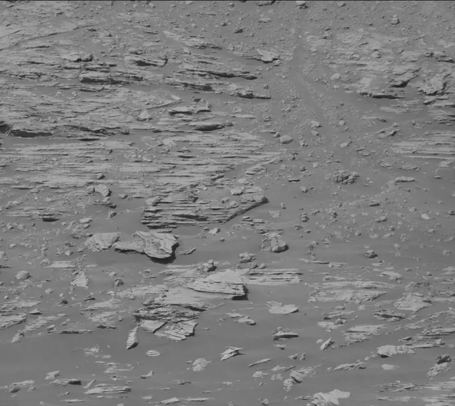Sol 2594: Mast Camera (Mastcam)