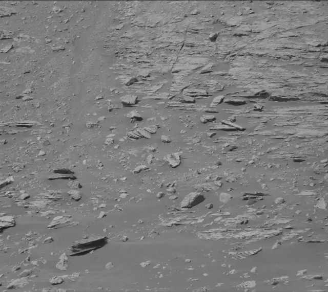 Sol 2594: Mast Camera (Mastcam)