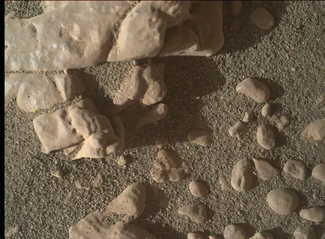 Sol 2594: Mars Hand Lens Imager (MAHLI)