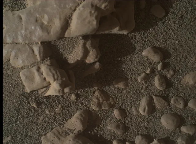 Sol 2594: Mars Hand Lens Imager (MAHLI)