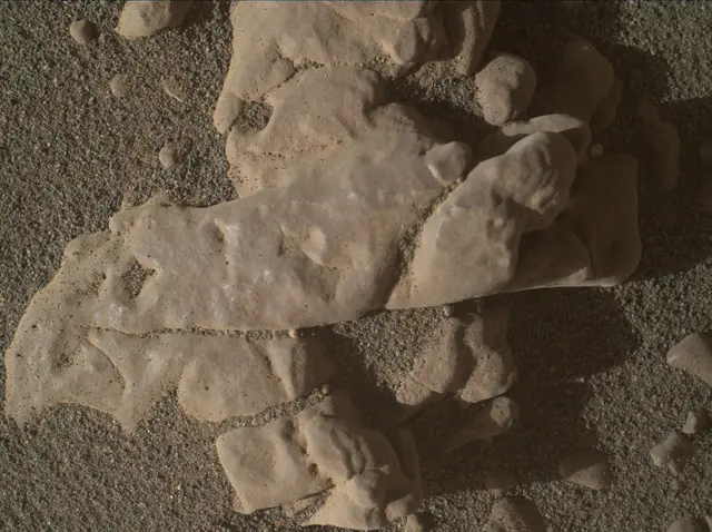 Sol 2594: Mars Hand Lens Imager (MAHLI)