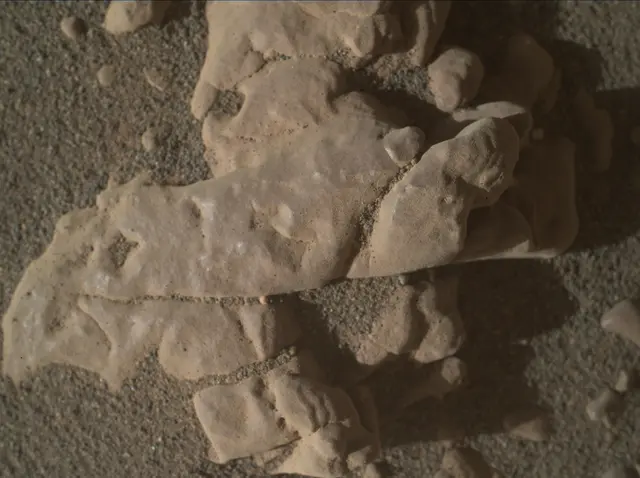 Sol 2594: Mars Hand Lens Imager (MAHLI)