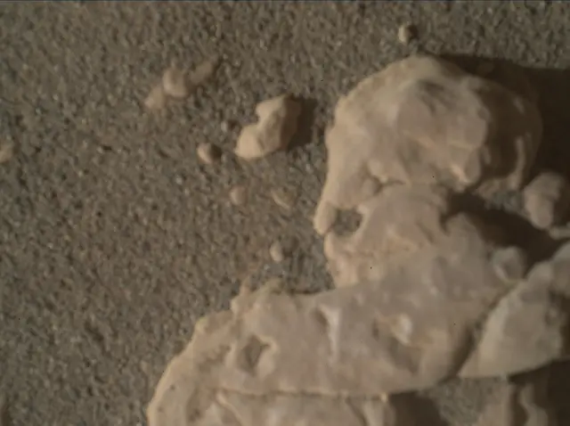 Sol 2594: Mars Hand Lens Imager (MAHLI)