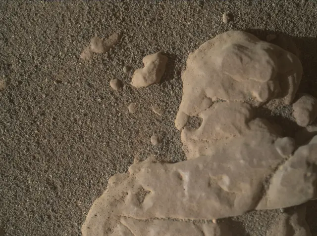 Sol 2594: Mars Hand Lens Imager (MAHLI)