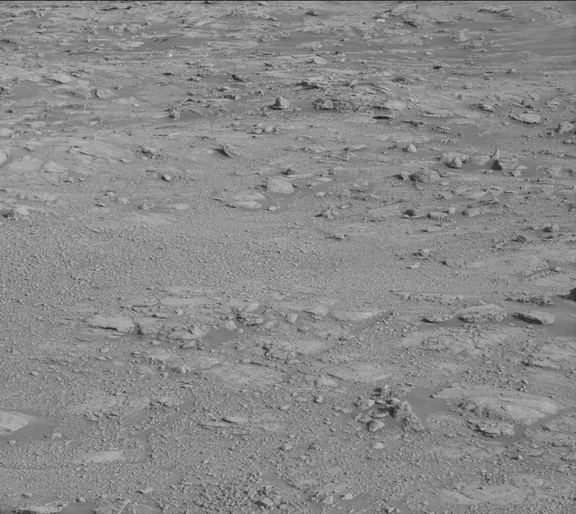 Sol 2595: Mast Camera (Mastcam)