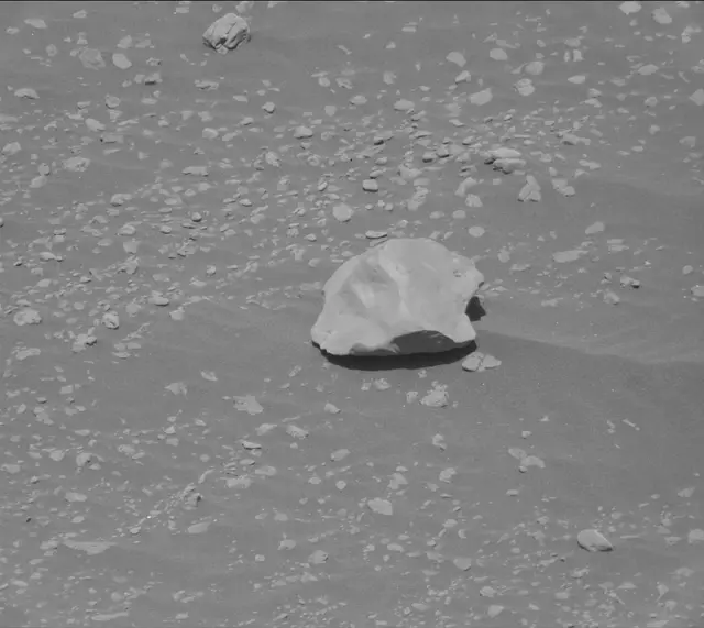 Sol 2595: Mast Camera (Mastcam)