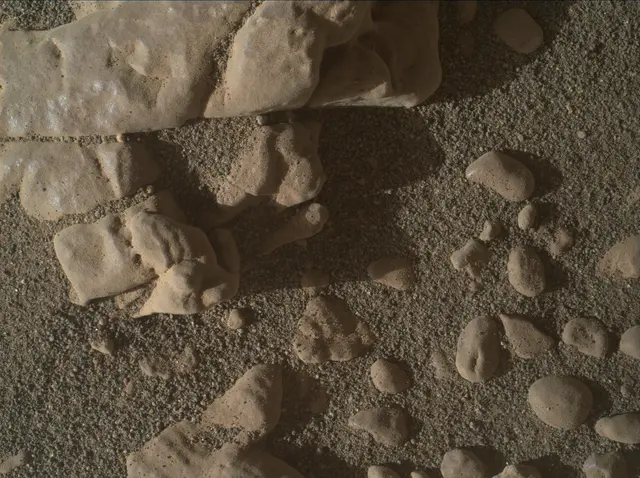 Sol 2595: Mars Hand Lens Imager (MAHLI)
